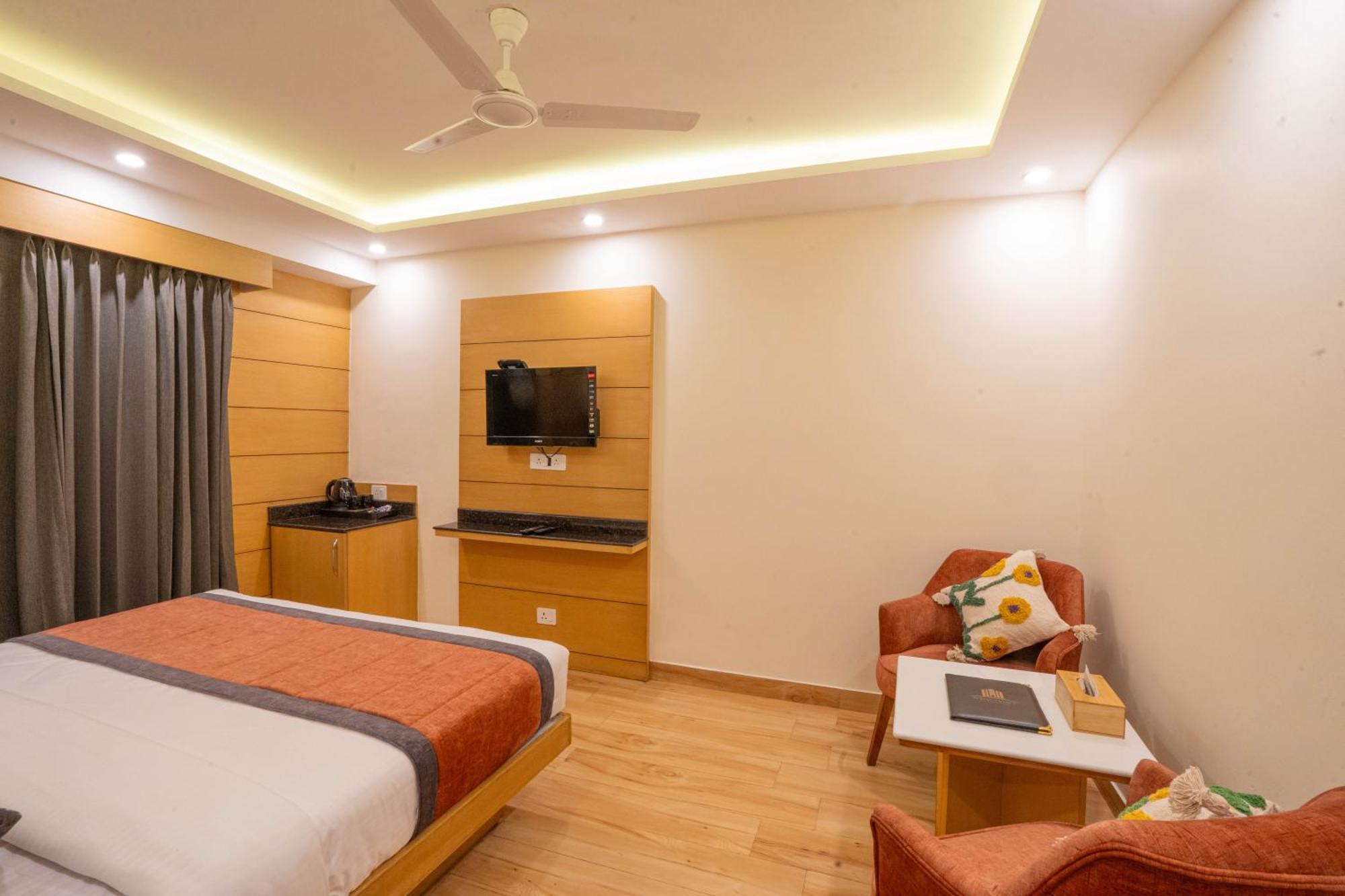 Hotel Super @Mall Road Mussoorie Exterior foto